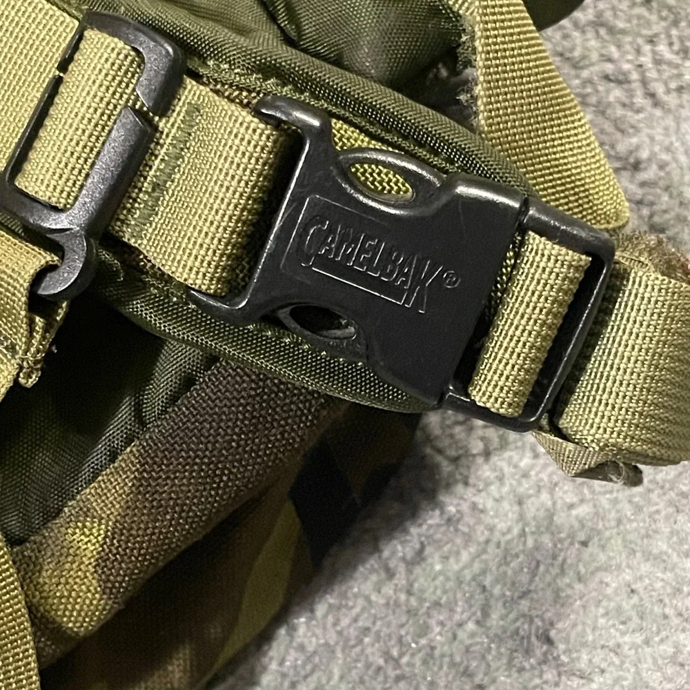 CamelBak M.U.L.E. Backpack Men OS Green Woodland Camo Tactical Hydration Pack